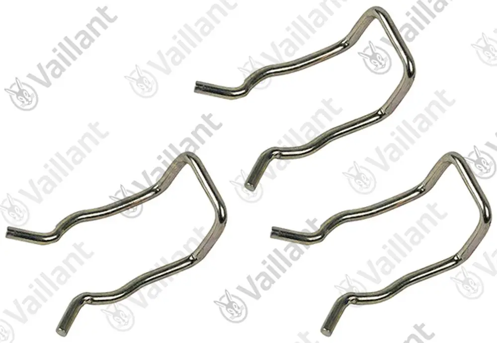 Vaillant Klammern in metallischer Ausführung, dreimal vorhanden. Sie sind für die Montage und Befestigung in Heizungsanlagen vorgesehen.